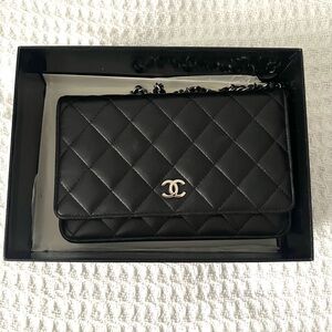 CHANEL Black Lambskin Wallet on chain authentic Box included
